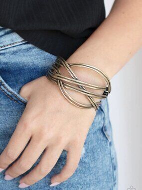 Paparazzi Jewelry Accessories - Hautely Hammered - Brass Bracelet - Vintage